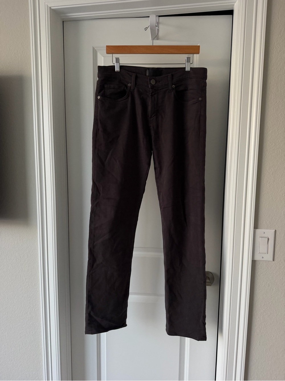 J Brand Men's Straight Jeans in Kane